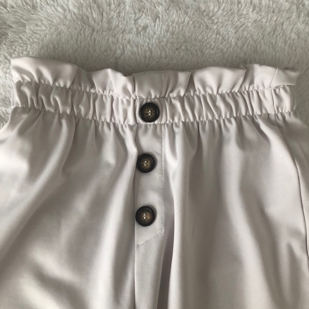 Cream pants - Picture 2 of 4
